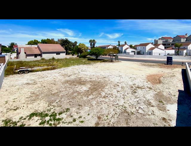 3 BEDROOM HOUSE FOR SALE IN PORT OWEN